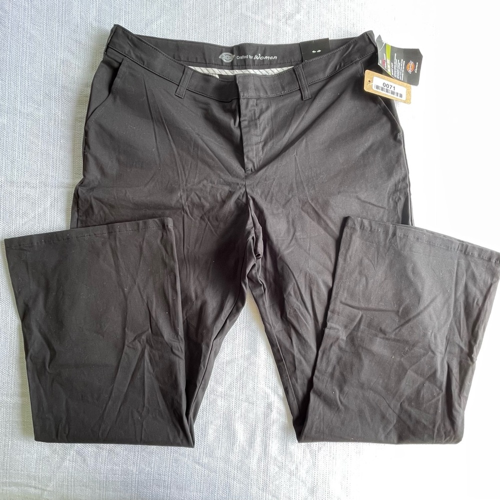 NWT Dickies Women's Size 16 Black  Slim Fit Pants #0071
